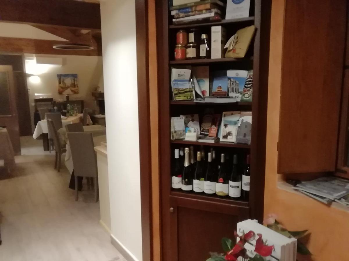 Il Roccolo Di Valcerasa Apartamento Treia Exterior foto