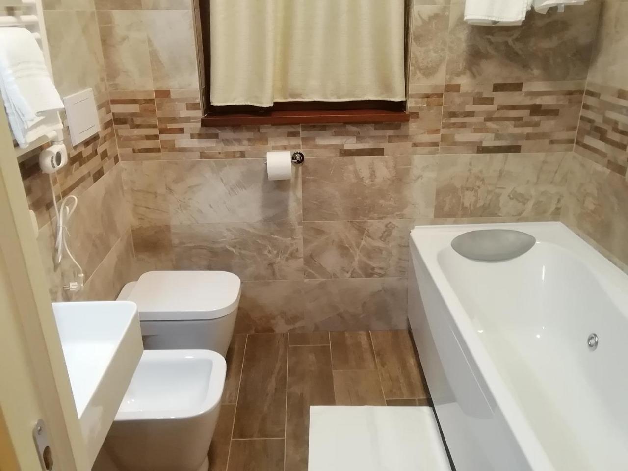 Il Roccolo Di Valcerasa Apartamento Treia Exterior foto