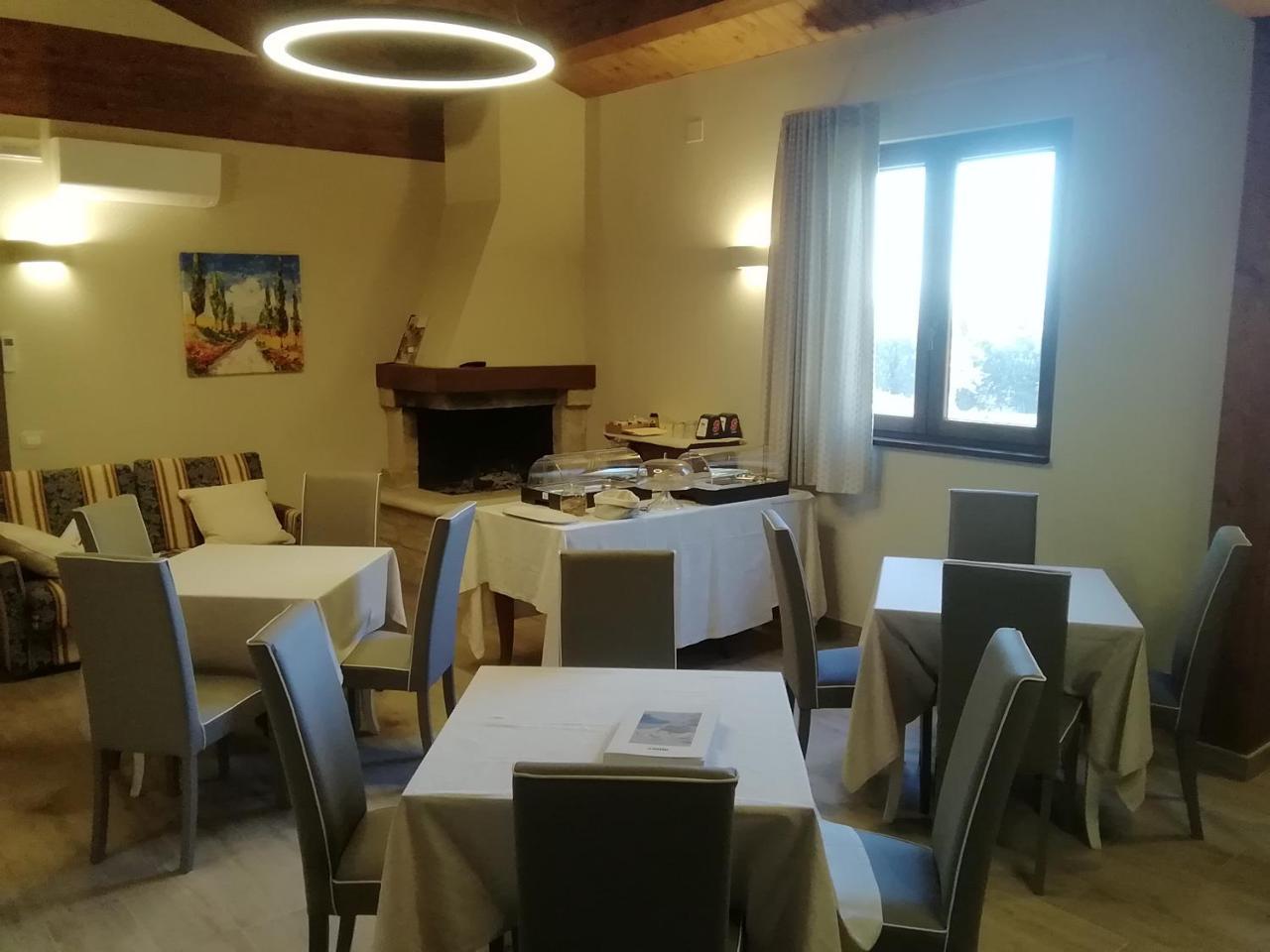 Il Roccolo Di Valcerasa Apartamento Treia Exterior foto